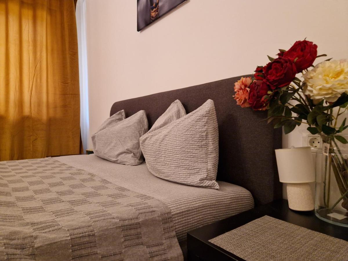 מלון באיילה הרקולנדה Renate House מראה חיצוני תמונה