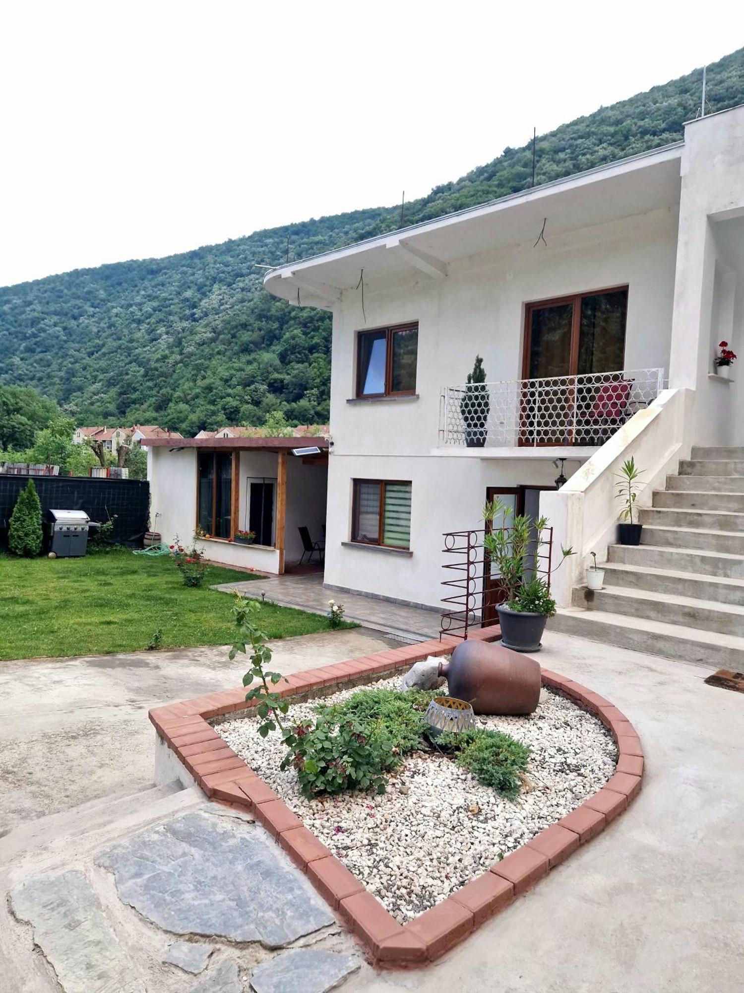 מלון באיילה הרקולנדה Renate House מראה חיצוני תמונה